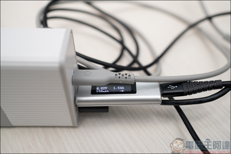 真是 GaN！最迷你 105W 氮化鎵快充 Allite A2 開箱，超高充電效率超小體積（同場加映 Switch 最佳配件 Allite B1 20W） - 電腦王阿達
