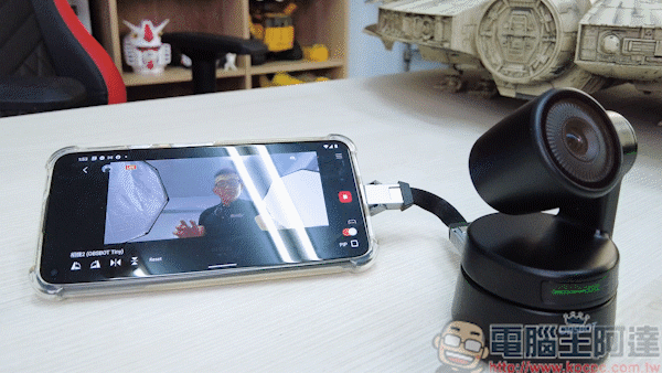 OBSBOT Tiny AI 網路攝影機開箱：走到哪、拍到哪，直播主、網路授課、簡報必備神器 - 電腦王阿達