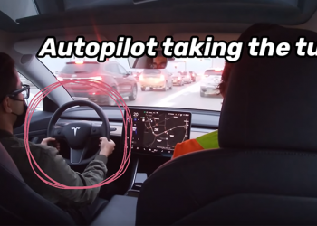 用 Tesla 自動駕駛考路測可行嗎？居然有人真的試了…