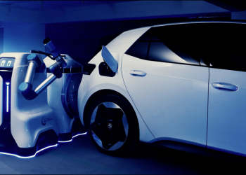 Volkswagen 行動充電機器人原型影片上線，車主將能免尋找充電車位