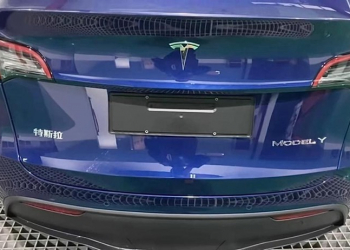 中國製 Tesla Model Y 實車第一手影片，不僅大幅降價內裝還升級 - 電腦王阿達