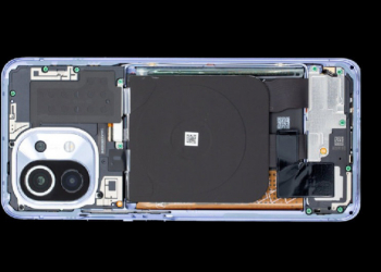 小米11 官方拆解影片釋出，輕薄機身如何收納 S888 處理器、Harman Kardon 調音立體雙揚聲器？透過影片快速揭秘