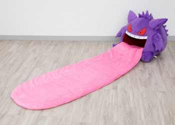 萬代《精靈寶可夢》「耿鬼玩偶睡墊組」在耿鬼「舌舔」下入眠