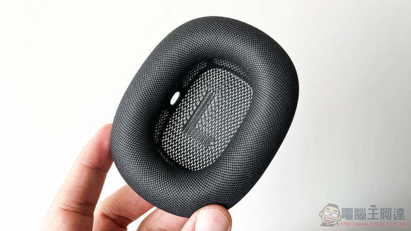不只潮更厲害！AirPods Max 開箱使用體驗（同場加映：全色系動眼看！） - 電腦王阿達