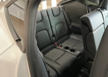 國外特斯拉俱樂部成員分享實際體驗 Model Y 七人座第三排的心得 - 電腦王阿達