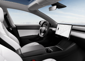 特斯拉 Model 3 白色內裝版本，即日起於全台體驗店開放鑑賞