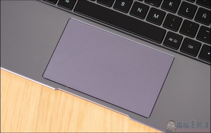 HUAWEI MateBook 14 開箱 - 11