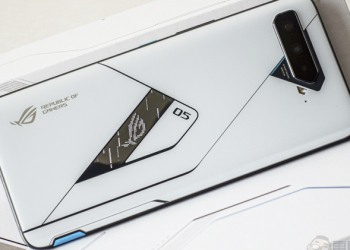 ROG Phone 5 Ultimate 開箱體驗：細節滿滿的最強遊戲手機（評價 評測 動手玩）