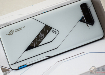 ROG Phone 5 Ultimate 開箱體驗：細節滿滿的最強遊戲手機（評價 評測 動手玩）