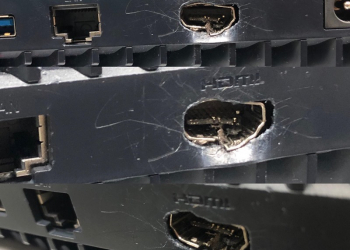 這是什麼怪力？國外 PS5 苦主的小屁孩把 HDMI 接孔給插爆 - 電腦王阿達