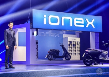 光陽 ionex 性能換電車 S7 與 S7R 登場，給 Gogoro 不只一點好看