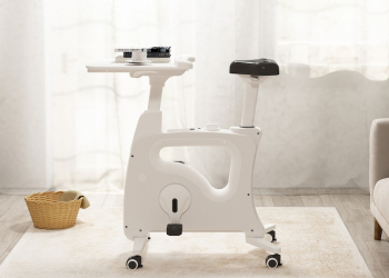 FlexiSpot 將自行車與工作桌合而為一，還真的可以一邊工作一邊運動