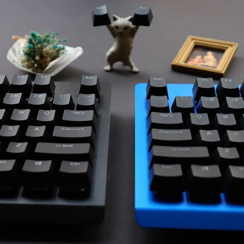 iRocks推出「K65M 愛麗絲夢遊仙境版」主打全世界首把鏡射配列鍵盤 - 電腦王阿達