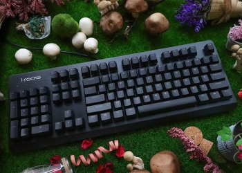 iRocks推出「K65M 愛麗絲夢遊仙境版」主打全世界首把鏡射配列鍵盤