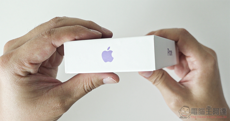 紫色款 iPhone 12 mini 暖心新色開箱，Apple 春季新色配件也一起動手玩！ - 電腦王阿達