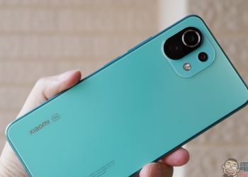 小米 11 Lite 5G 開箱動手玩｜史上最輕薄小米手機來了！6.55 吋 90Hz 大螢幕、159g 與 6.81mm 極致輕薄