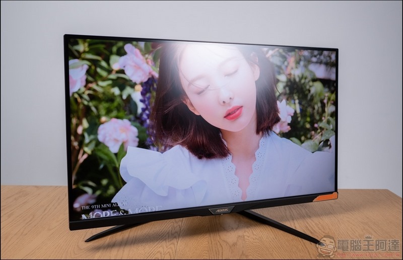 AORUS FI32Q Gaming Monitor 開箱 - 08