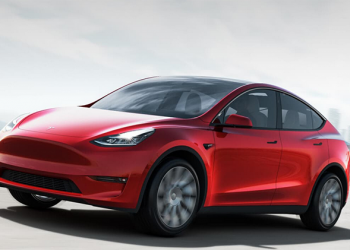 特斯拉無預警取消  Model  3 / Y 副駕腰靠調整功能，Elon Musk：幾乎沒人用