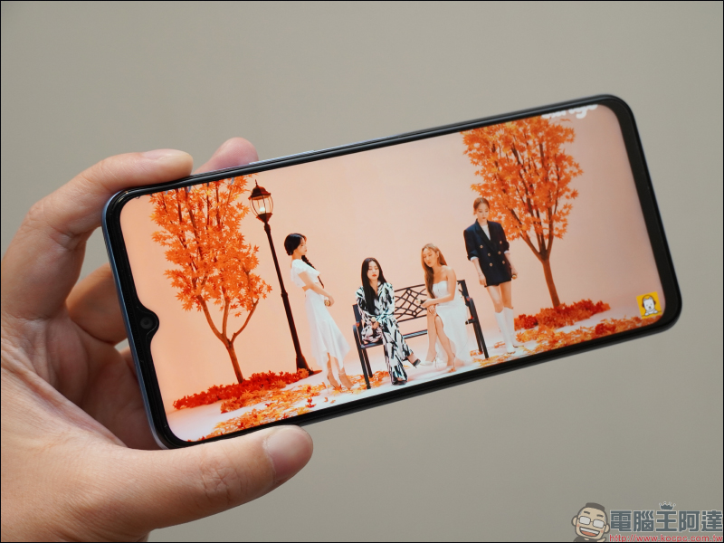 vivo Y52 5G 開箱動手玩｜4800 萬像素相機、5G 雙卡雙待、5000mAh 大電量超持久續航的生活影像玩家 - 電腦王阿達