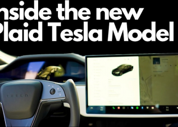 新款 Tesla Model S Plaid 國外車主深入體驗心得分享（內有影片），Yoke 方向盤很讚，但需時間熟悉 - 電腦王阿達