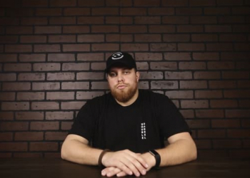 投資所有積蓄的國外男子，當了二個月狗狗幣百萬富翁後，一天就損失近 500 萬台幣