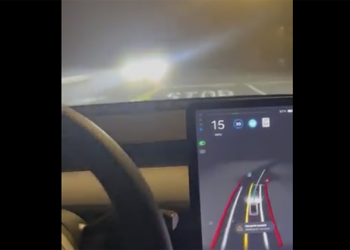 有人把純視覺的特斯拉 FSD Beta V9 開到濃霧中測試，你能開的比它好嗎？