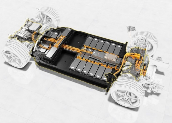 保時捷宣布將與材料供應商巴斯夫合作開發高性能電動車用鋰離子電池 - 電腦王阿達