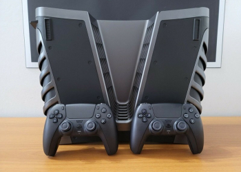 兩台 PS5 開發機短暫現身 eBay，一台設計完全不同，價格被炒到近 10 萬台幣 - 電腦王阿達