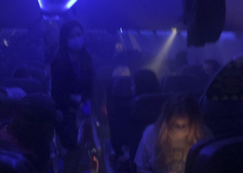 三星再爆 Galaxy 手機起火影響航班事件，甚至用了緊急逃生滑梯撤離