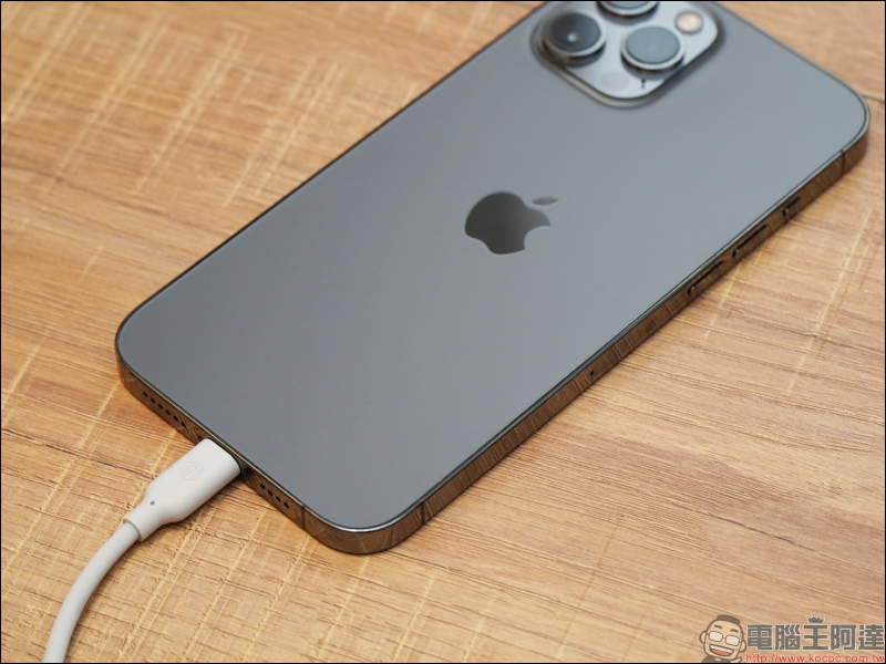 iPhone 13 快充必備！ Allite 系列與 UIBI 系列快速充電器開箱 - 電腦王阿達
