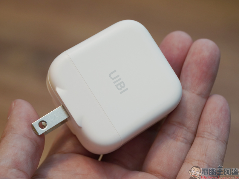 iPhone 13 快充必備！ Allite 系列與 UIBI 系列快速充電器開箱 - 電腦王阿達