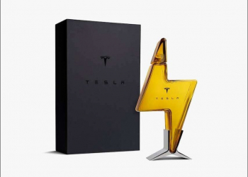 下次請早，限量「 Tesla 閃電玻璃酒瓶」台灣開賣，但已被秒殺 - 電腦王阿達