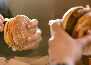 麥當勞早安優惠券下載，近一個月買一送一優惠！振興超值餐，4 件組只要 $100！