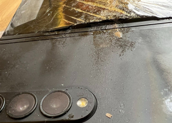 「未來，讓你折服」的三星 Galaxy Z Fold3 摺疊手機，近 6 萬元的新機在國外發生自燃事件