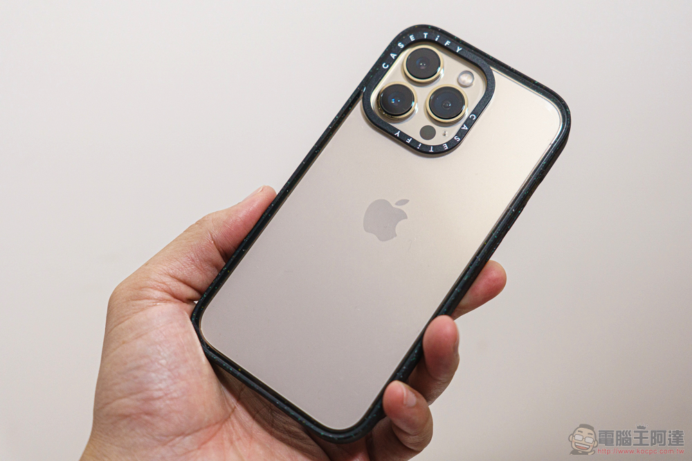 啟動 iPhone 13 系列「強悍級模式」，CASETiFY 防摔殼開箱體驗 - 電腦王阿達