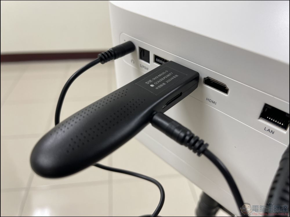 無框電視 OVO K2 智慧投影機新規版：搭載合法第四台、豐富影音內容，家用辦公都好用 - 電腦王阿達