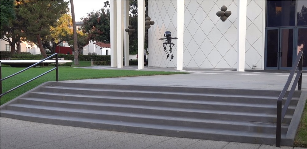 加州理工學院實驗性雙足機器人「LEONARDO」能玩滑板、在繩索上行走 - 電腦王阿達 加州理工學院實驗性雙足機器人「LEONARDO」能玩滑板、在繩索上行走 - 電腦王阿達