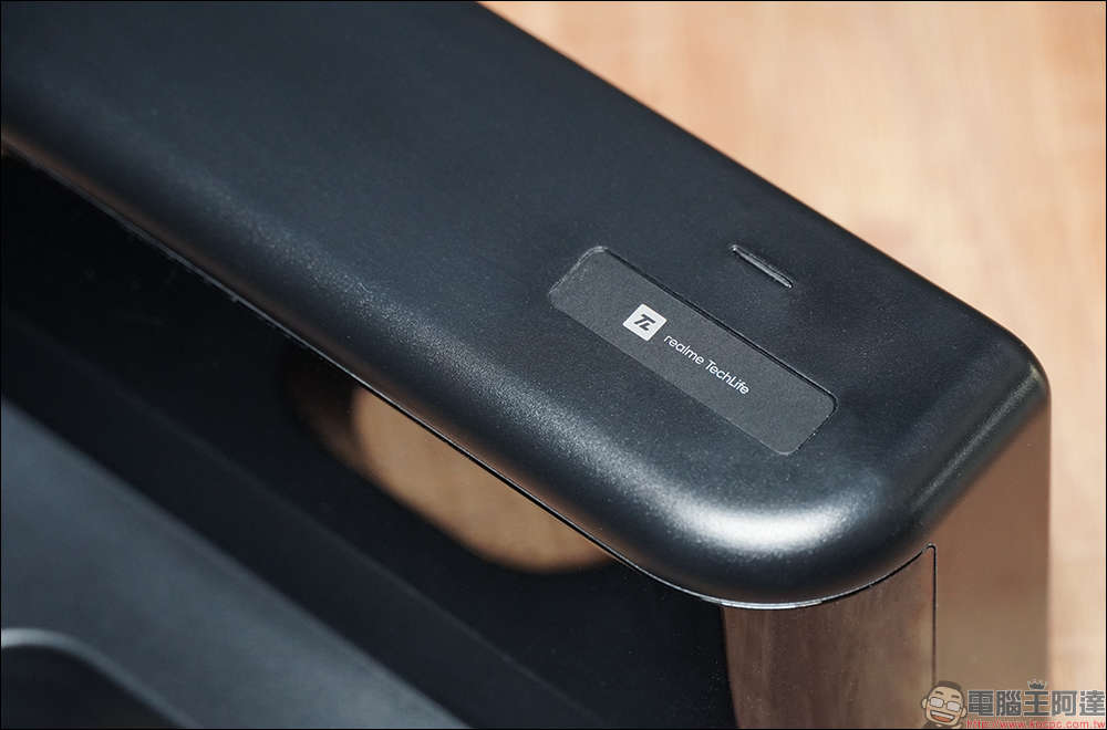 realme TechLife 雷射掃拖機器人 Pro （aka 小黑洞）開箱｜同級最多感測器與清潔模式，掃拖機器人旗艦殺手降臨！ - 電腦王阿達