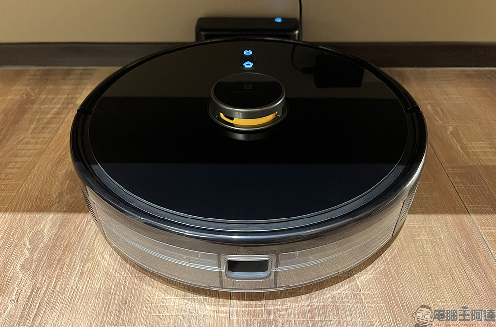 realme TechLife 雷射掃拖機器人 Pro （aka 小黑洞）開箱｜同級最多感測器與清潔模式，掃拖機器人旗艦殺手降臨！ - 電腦王阿達