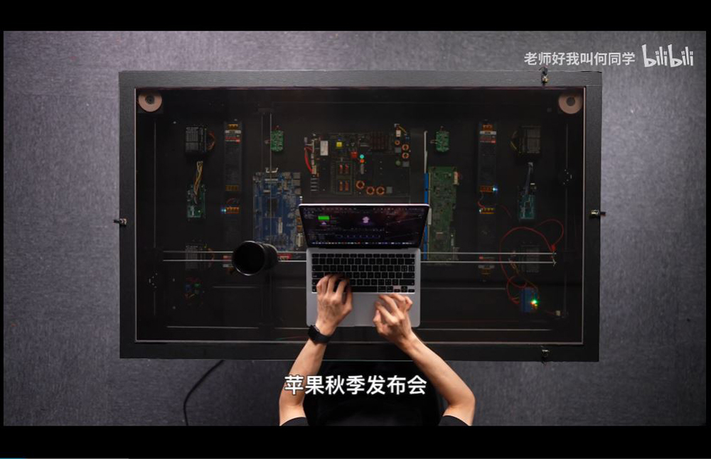 中國網友自製無線追蹤式充電，整張桌子隨手放都能充 - 電腦王阿達
