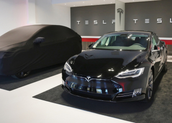 Tesla 因系統問題導致自動緊急煞車系統失效，在美國宣佈召回約 12,000 輛汽車