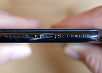 DIY 改造的 USB-C iPhone X 在 eBay 上拍賣價格已經超過 10 萬美元