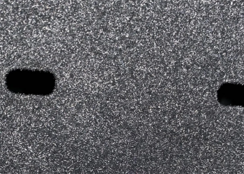 終擋不住晶片荒，部分 Tesla 新車居然沒有 USB 充電埠