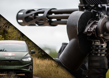 特斯拉 Model X 成為新武器？美國 YouTuber 在裝設兩挺 M134 迷你砲機槍