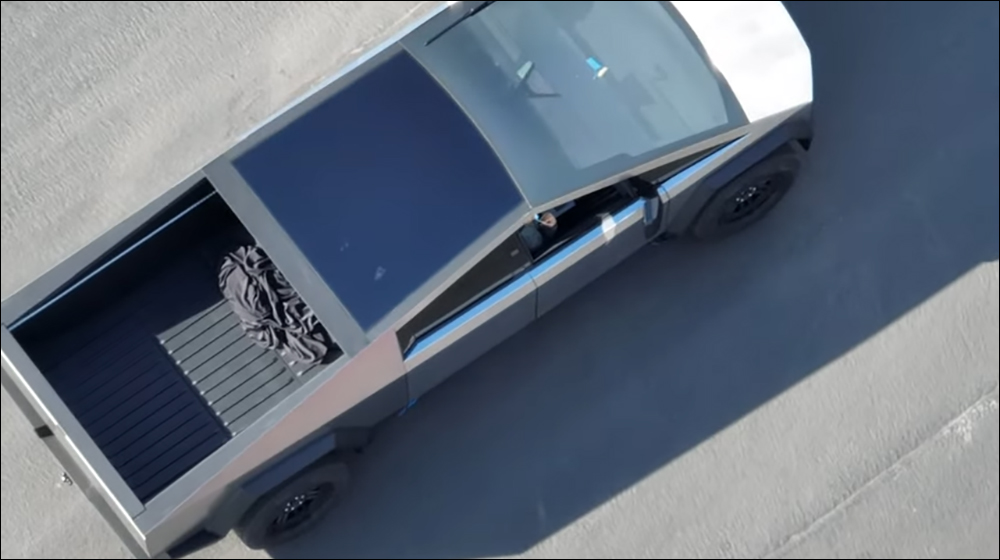 Elon Musk：今年不發表新車款；Cybertruck 跟 Roadster 全都「（希望）明年見」 - 電腦王阿達