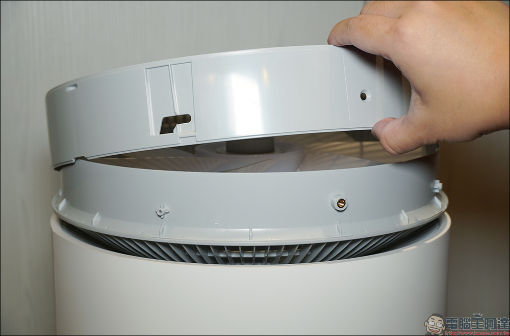 智慧空氣淨化器領導品牌 –小米推 Xiaomi 空氣循環淨化器、 Xiaomi 空氣淨化器 4 開箱評測｜清淨＋循環的最佳空氣品質解決方案 與 全市場最適合個人獨立空間的抗敏專家 - 電腦王阿達