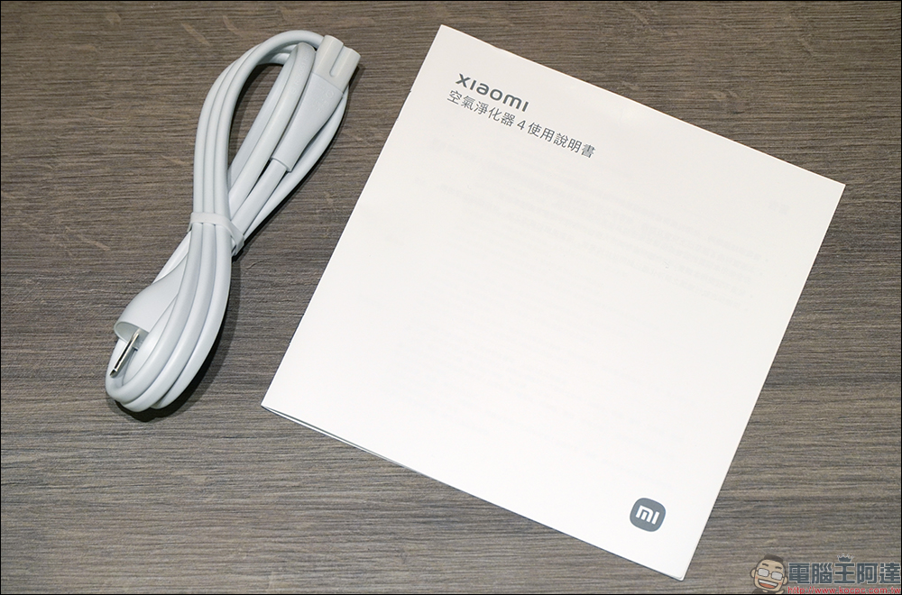 智慧空氣淨化器領導品牌 –小米推 Xiaomi 空氣循環淨化器、 Xiaomi 空氣淨化器 4 開箱評測｜清淨＋循環的最佳空氣品質解決方案 與 全市場最適合個人獨立空間的抗敏專家 - 電腦王阿達