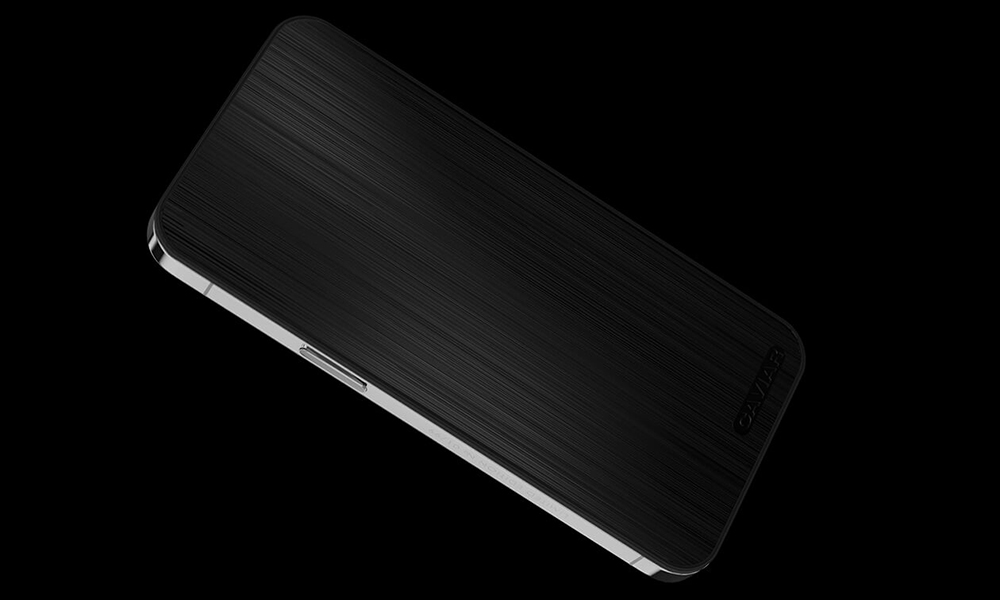 這款 iPhone 真的能擋子彈！CAVIAR 推出防彈裝甲版 iPhone 13 Pro 系列 - 電腦王阿達