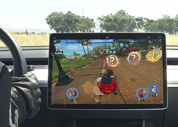 Tesla 與 SEGA 合作將《音速小子》帶到電動車娛樂系統的遊戲陣容裡