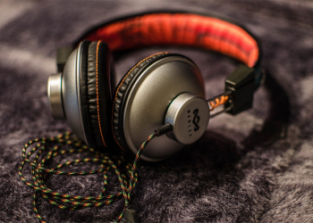 如何在 Windows 11 裡將音效設定為單聲道？三個方法學起來